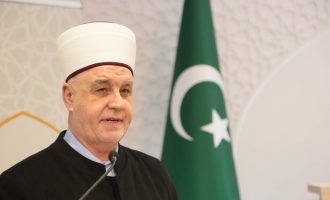 Reisu-l-ulema Kavazović u Bihaću: Čovječanstvo ulazi u mračan period, moramo brinuti o sebi i svojim ljudima