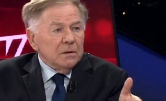 Prof.dr. Ivo Komšić :  Dodikova parada smijurija! RS će srušiti Dodik uz pomoć Amerikanaca! (Video)