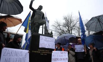 U Sarajevu održan protest ‘Svi za Bosnu, Bosna za sve’ : “Pozivamo na jedinstvo svih političkih snaga u odbrani države”