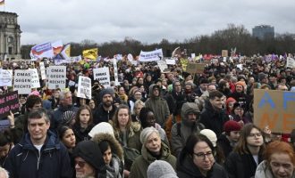 Demonstracije u Njemačkoj i promocije knjiga u Hrvatskoj i Bosni i Hercegovini