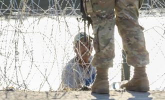 Novi udarac za Bidena : Vrhovni sud SAD dozvolio Teksasu da hapsi migrante na granici