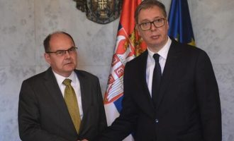 Sastanak  Schmidta  i Vučića u Beogradu , žestoka reakcija Dodika