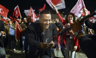 Težak poraz Erdogana : CHP proglasio pobjedu u Istanbulu i Ankari
