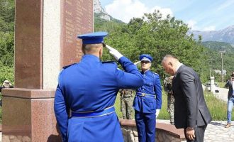 Helez se poklonio ubijenim hrvatskim civilima u Grabovici: Zločin je zločin bez obzira ko ga je počinio