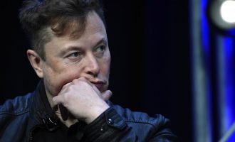 Zbog zakona o transrodnim osobama : Elon Musk seli svoje kompanije iz Kalifornije u Teksas