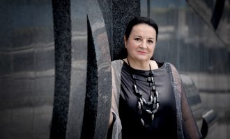 Svetlana Cenić : Šta zna vlast šta je milijarda eura