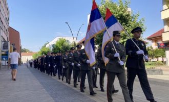 Skandalozno:Vojnici Vojske Srbije defilirali kroz Prijedor, ali i Bratunac