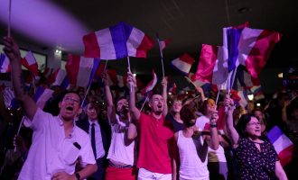 Reuters donosi moguće scenarije drugog kruga  : Šta slijedi nakon pobjede desničara u prvom krugu francuskih izbora?