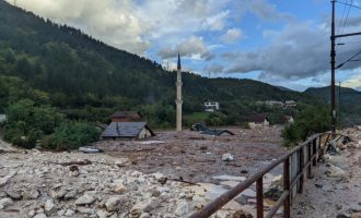 Katastrofalne posljedice nezapamćenih poplava : U Donjoj Jablanici nestalo 40 osoba, formiraju se spasilačke ekipe