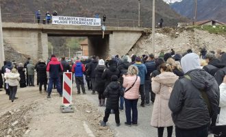 Novi protest mještana Donje Jablanice : Blokada ceste u znak sjećanja na poginule u poplavama (Video)