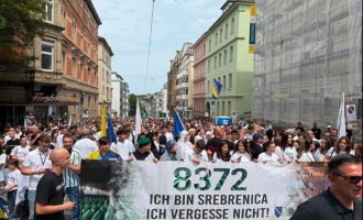 U koloni preko 7000  ljudi u Stuttgartu: Na dostojanstven način obilježena 30. godišnjica genocida u Srebrenici