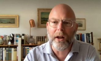 Toby Vogel: Karan preuzima funkciju, ali moć ostaje kod Dodika