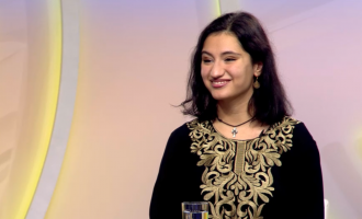 Laura koja je nastupala sa Halidom postala sarajevska mlada: “Bešlić je bio bolji čovjek nego što narod misli”