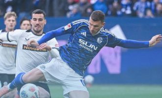 Klasa je vječna : Džeko majstorski zabio na debiju i spasio Schalke!