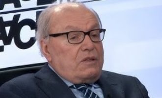 Akedemik Asim Kurjak : “Puno bolje izgubiti noge nego glavu! Porodio sam 66 hiljada djece!” (Video)