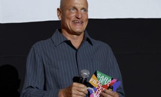 Priznanje zvijezdi Hollywooda:Woodyju Harrelsonu uručeno Počasno Srce Sarajeva za izuzetan doprinos filmskoj umjetnosti