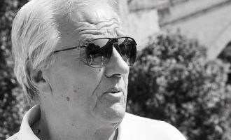 Tužna vijest iz Mostara : Preminuo Emir Balić, legendarna mostarska ”lasta”(Video)