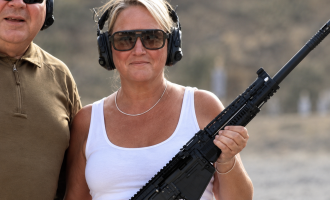 Poznata američka novinarka tvrdi : Fotografija Katie Wiles s Budimirom nastala na strelištu gdje su se obučavali proruski separatisti
