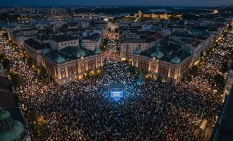 U ponoć počela izborna šutnja : Studentska lista održala završni skup u Beogradu uoči izbora u Srbiji