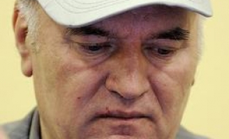 Neizvjestan nastavak suđenja : Ratku Mladiću pozlilo, suđenje prekinuto