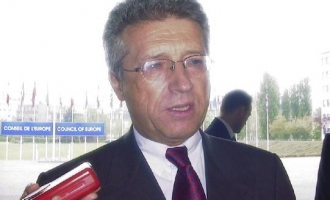 Wolfgang Petrich: Bosna i Hercegovina se može raspasti ako institucije ne rade