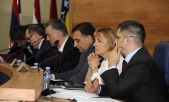 Donatorska konferencija u Sarajevu : Prikupljeno 300 miliona eura za stambeno zbrinjavanje izbjeglica