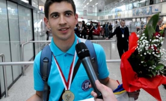 Bosanski ponos Harun : Zlatna medalja za BiH na Olimpijadi iz matematike u Turskoj