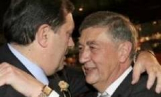 Kraj idile : Konačan raskol unutar SNSD-a, Radmanović protiv  Dodika