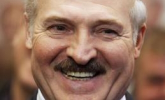 Aleksandar Lukašenko : “Neka Amerikanci odnesu demokraciju u Saudijsku Arabiju!”(Video)