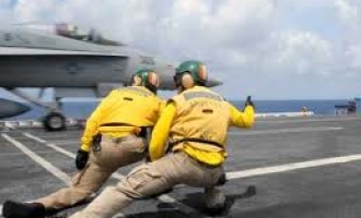 Odbrojavanje počelo : Nosač aviona USS Eisenhower stigao pred sirijsku obalu(Video)