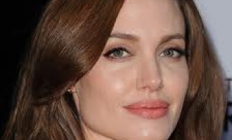 Strah od raka : Angelina Jolie podvrgnuta dvostrukoj mastektomiji