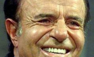 Argentina : Carlos Menem osuđen na sedam godina zatvora zbog isporuke oruľja Hrvatskoj