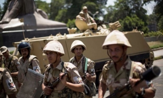 Egipatska drama na vrhuncu : Vojska pucala na Mursijeve pristalice