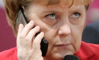 Merkel zvala Obamu : Zašto prisluškujete moj mobilni telefon ?