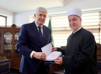 Safet Oručević: Šta je cijena (poniženja)?